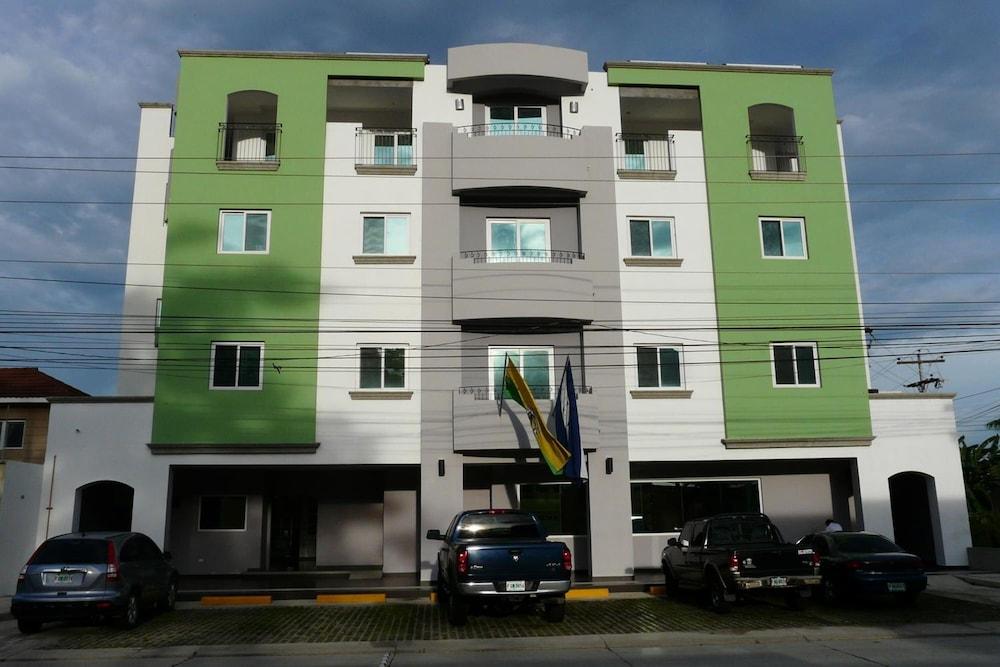 Hotel Casa del Arbol Galerias San Pedro Sula Exterior foto