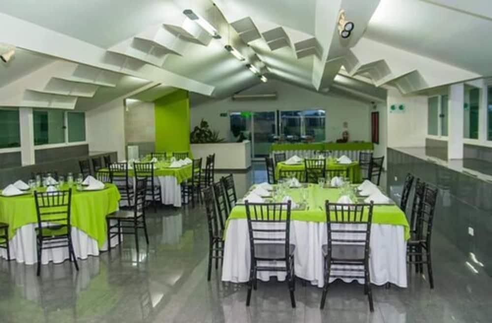 Hotel Casa del Arbol Galerias San Pedro Sula Exterior foto
